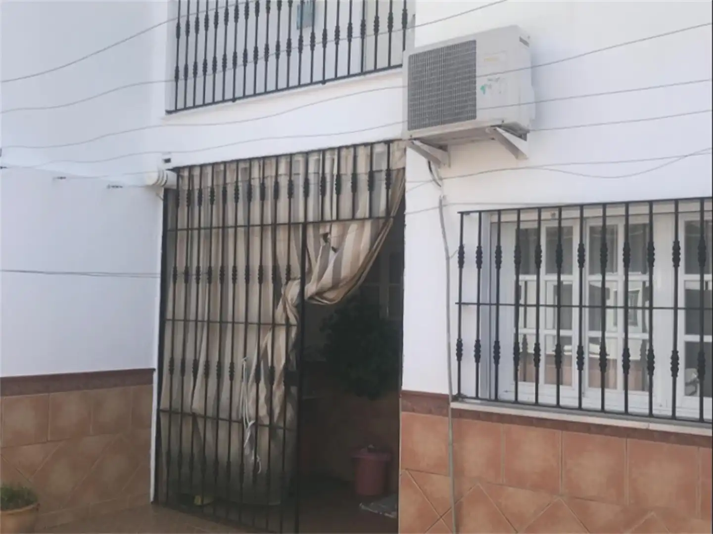 Casa adosada en venta en Calle Velázquez, 3, Algodonales Vista exterior de Casa adosada en venta en Algodonales con Aire acondicionado y Terraza