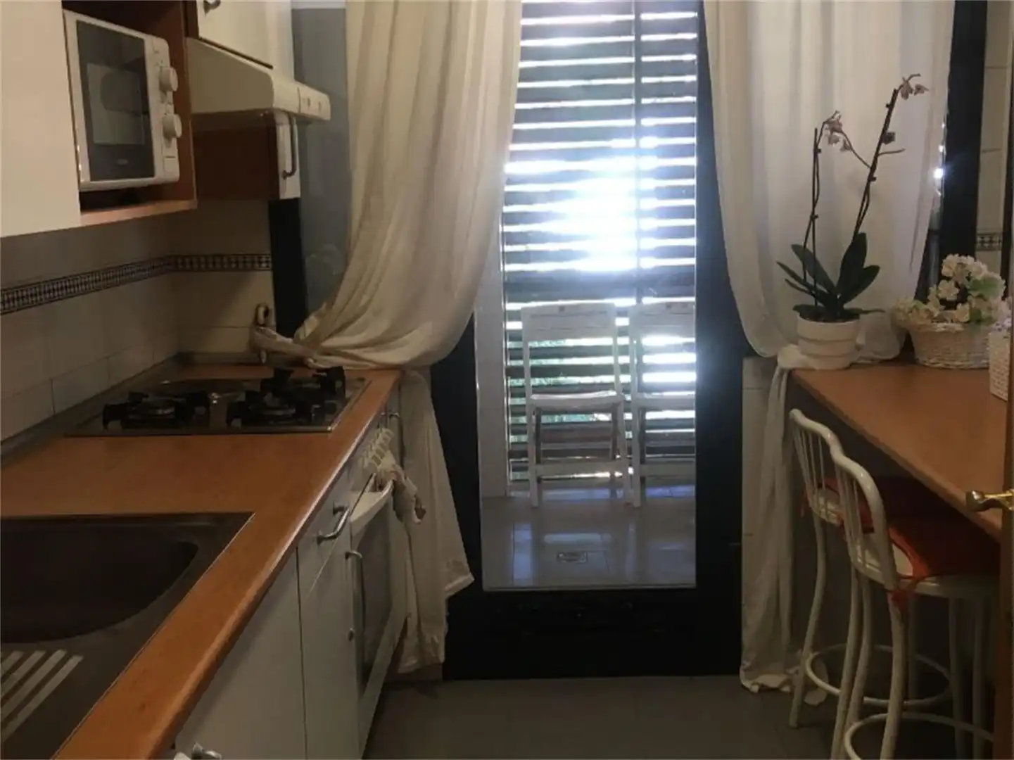Habitación en Calle de Arturo Soria, 300, Costillares Cocina de Piso para compartir en Madrid con Aire acondicionado, Calefacción y Jardín privado