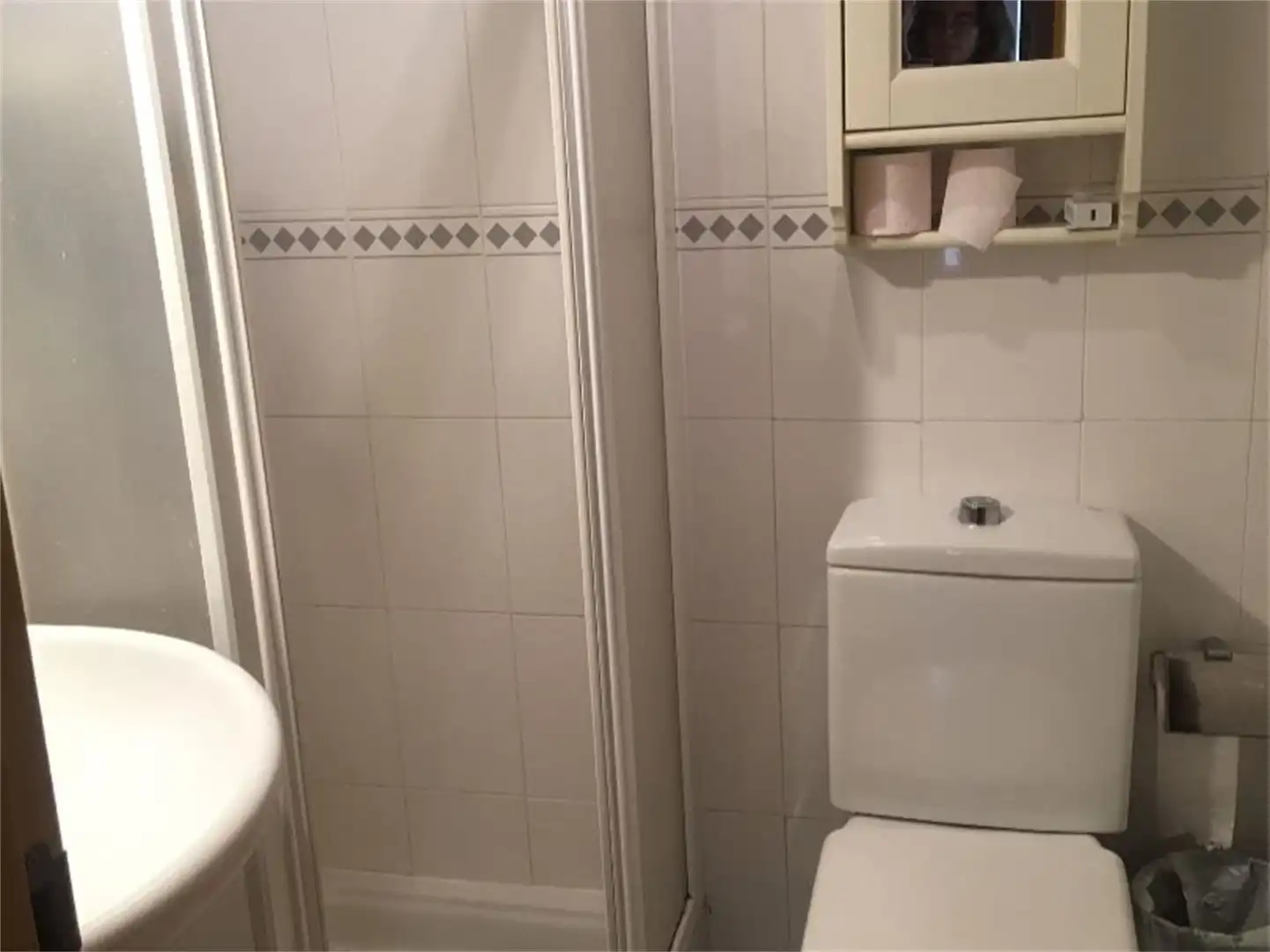 Habitación en Calle de Arturo Soria, 300, Costillares Baño de Piso para compartir en Madrid con Aire acondicionado, Calefacción y Jardín privado