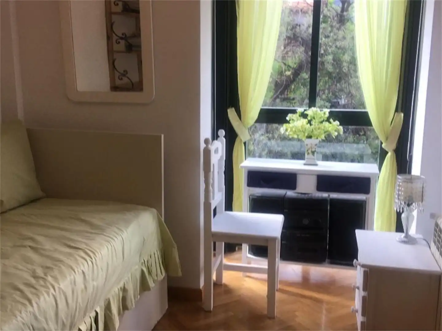 Habitación en Calle de Arturo Soria, 300, Costillares Habitación de Piso para compartir en Madrid con Aire acondicionado, Calefacción y Jardín privado