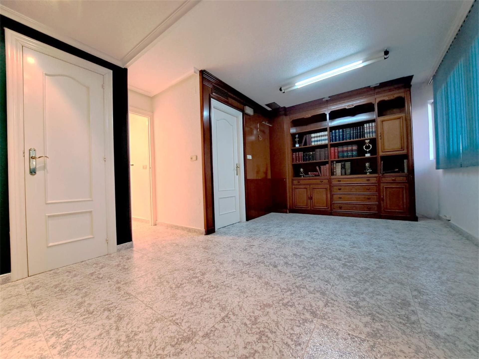 Office for sale in Los Alcázares  with Air Conditioner and Heating