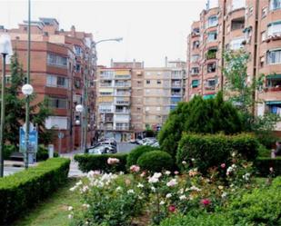 Vista exterior de Pis per a compartir en Móstoles amb Jardí privat, Terrassa i Moblat