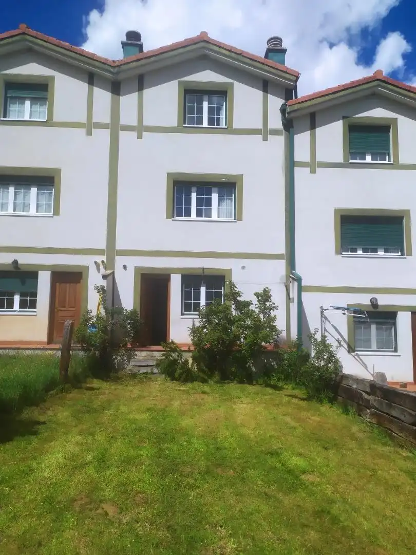 Exterior view of Detached homes for sale in Espinosa de los Monteros  with Terrace
