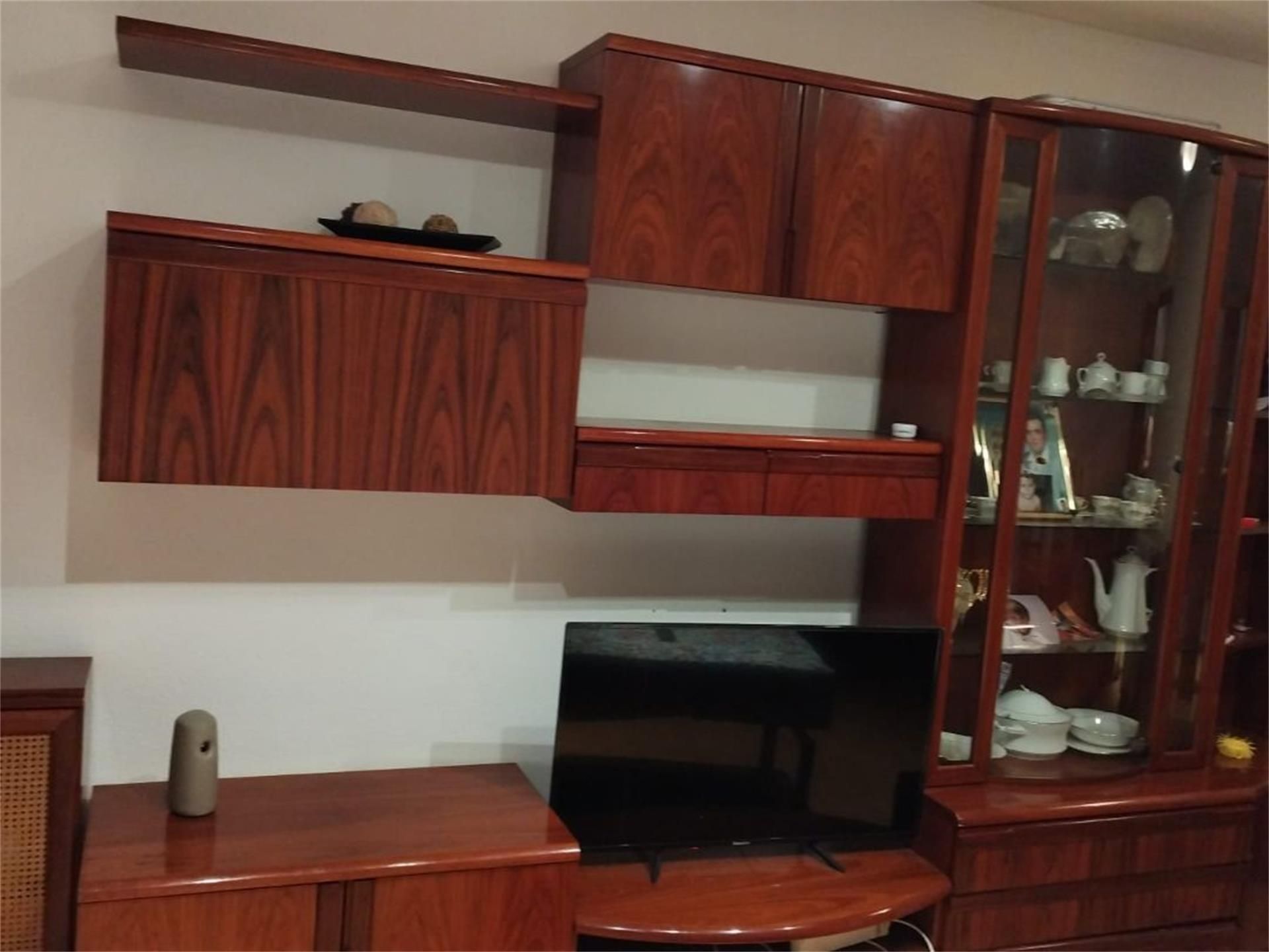 Sala d'estar de Pis en venda en Mora de Rubielos amb Calefacció, Traster i Moblat