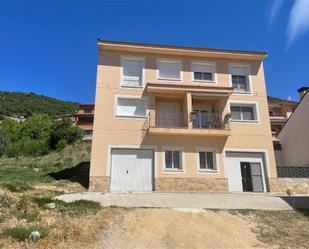 Exterior view of Single-family semi-detached for sale in El Hoyo de Pinares   with Balcony