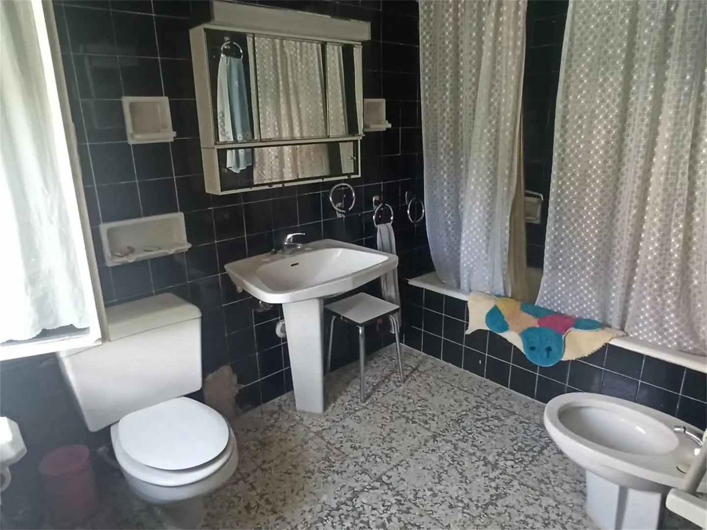 Houses for sale in Urbanizacion el Valle, 16, La Guardia de Jaén Bathroom of Houses for sale in La Guardia de Jaén with Air Conditioner, Terrace and Swimming Pool