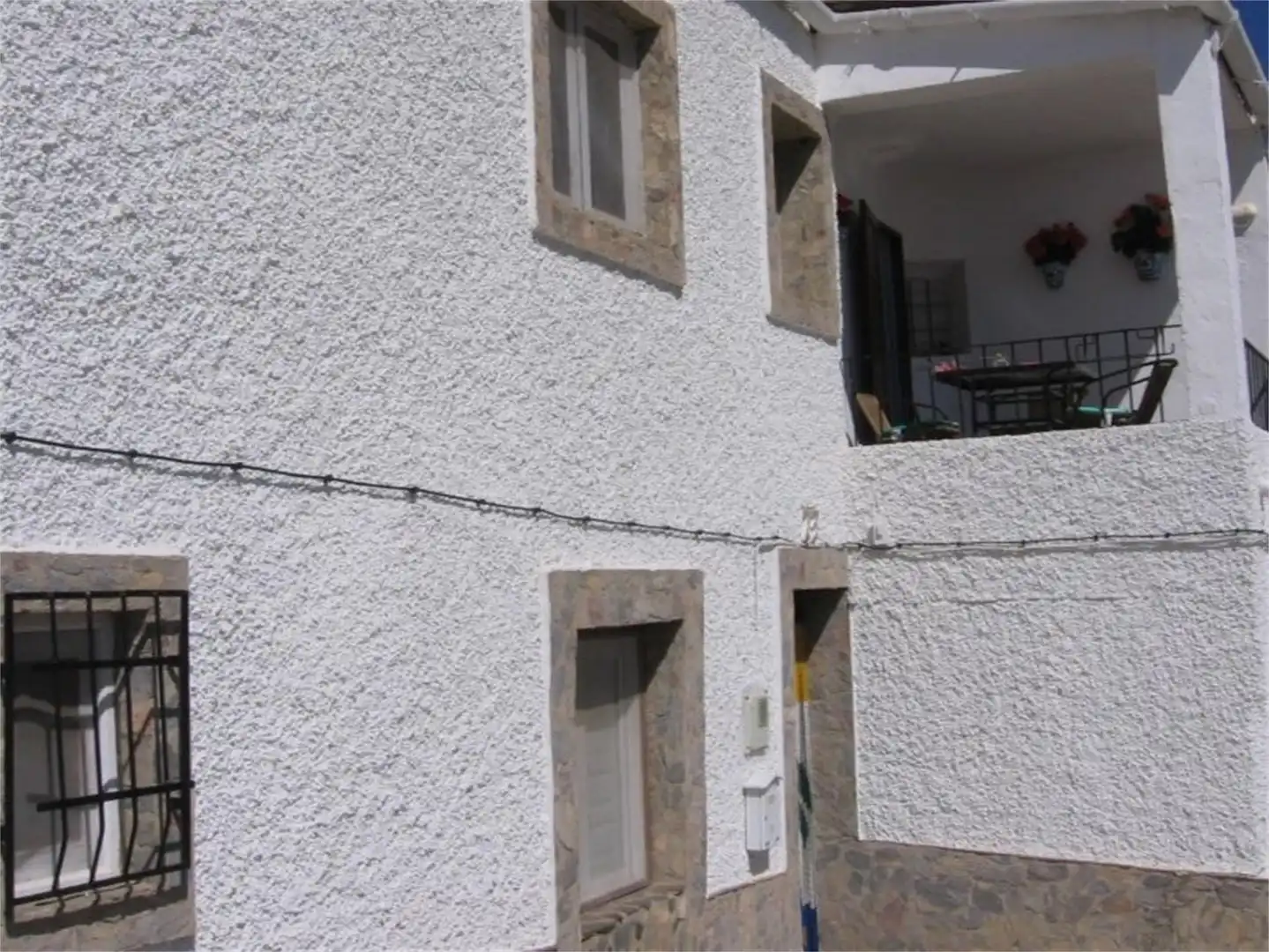 Außenansicht von Wohnung zum Verkauf in Albondón mit Heizung, Privatgarten und Terrasse