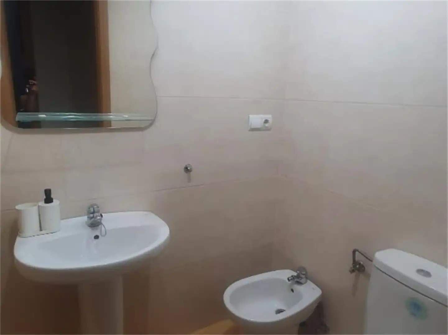 Habitación en Calle Kilimanjaro, 8, Pinar del Jalón Baño de Apartamento para compartir en Valladolid con Calefacción, Jardín privado y Terraza