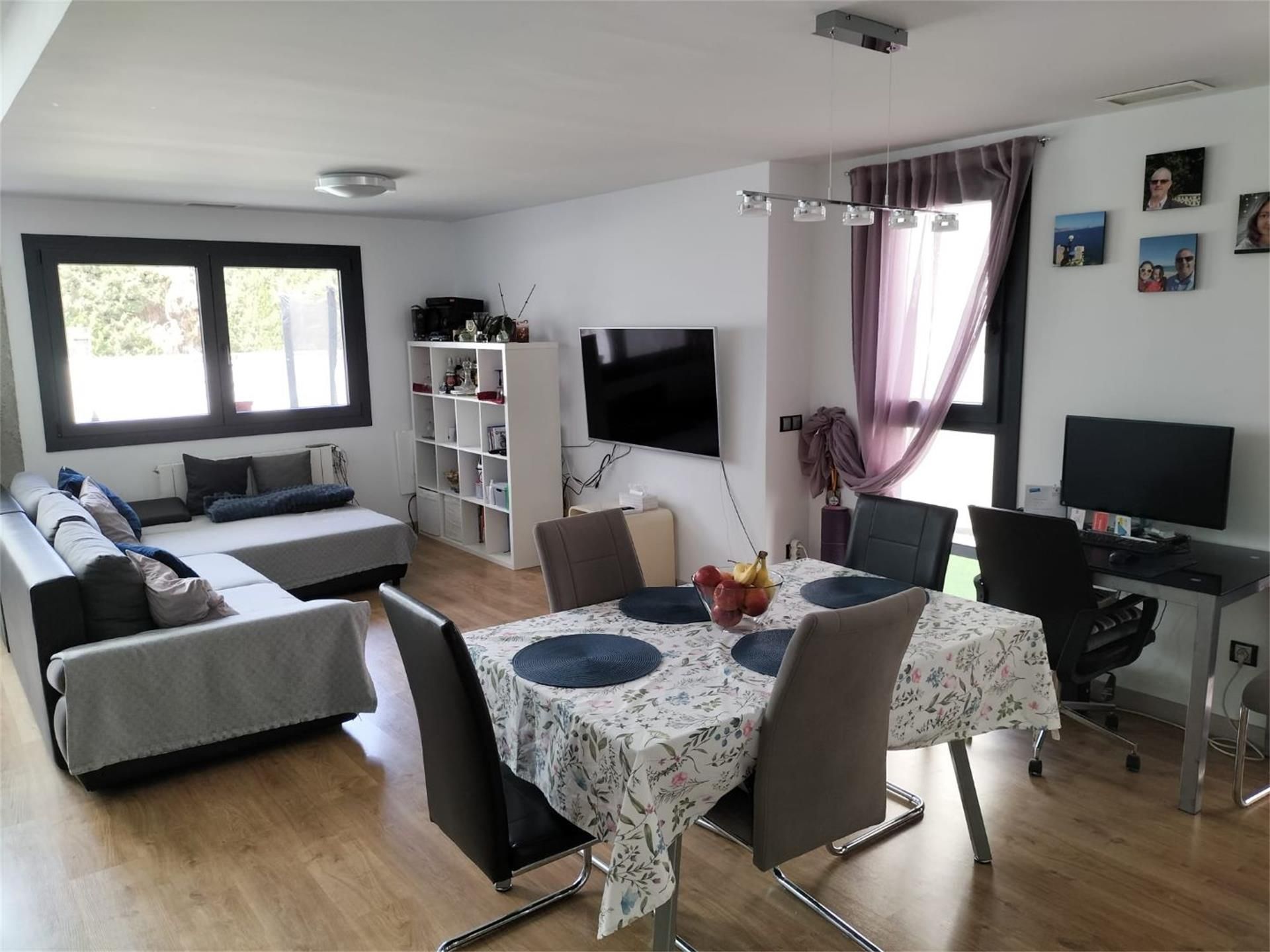 Living room of House or chalet for sale in L'Alfàs del Pi  with Air Conditioner, Heating and Private garden