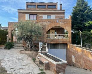 Vista exterior de Casa o xalet en venda en Alpicat amb Aire condicionat, Terrassa i Piscina