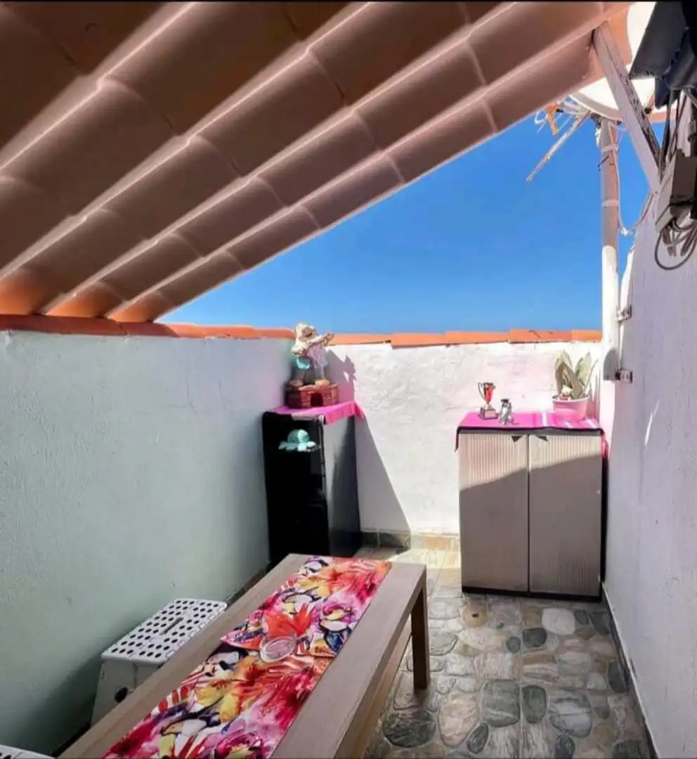 Room in Calle Ramón Matías, 37, Cuesta de la Villa Terrace of Detached homes for share in Santa Úrsula with Air Conditioner, Private garden and Terrace