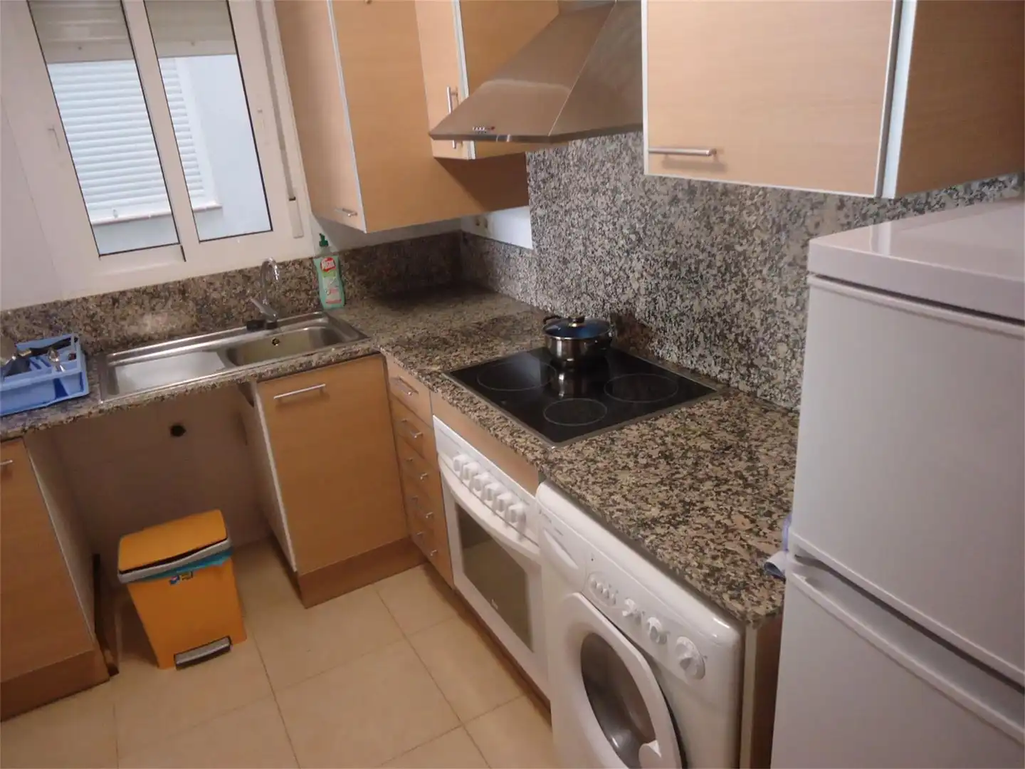 Flat for sale in Avinguda Vila de Tossa, 91, Roca Grossa Kitchen of Flat for sale in Lloret de Mar with Air Conditioner, Terrace and Swimming Pool