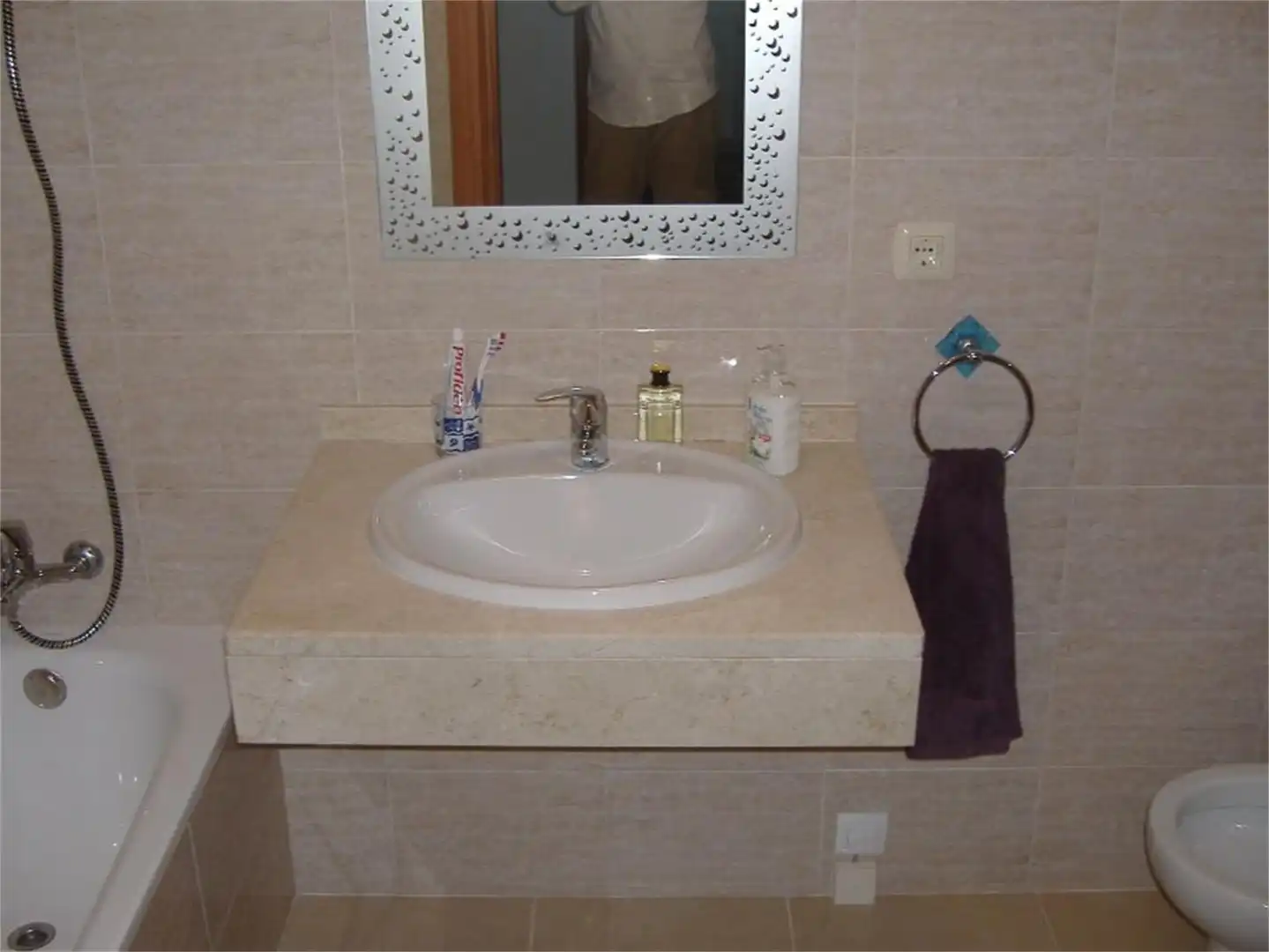 Flat for sale in Avinguda Vila de Tossa, 91, Roca Grossa Bathroom of Flat for sale in Lloret de Mar with Air Conditioner, Terrace and Swimming Pool