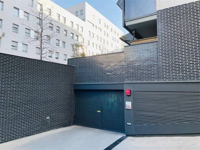 Garaje en Alquiler en Carrer de Josep Gaspà, 11 en Centre - Can Nadal