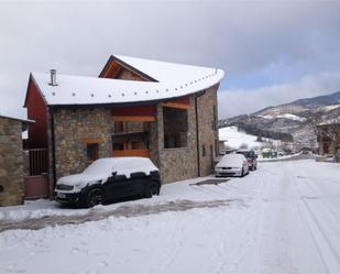 Exterior view of House or chalet for sale in Bellver de Cerdanya  with Heating, Private garden and Parquet flooring