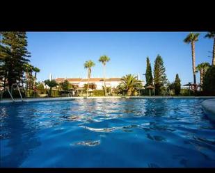 Piscina de Apartament de lloguer en Rota amb Aire condicionat, Calefacció i Jardí privat