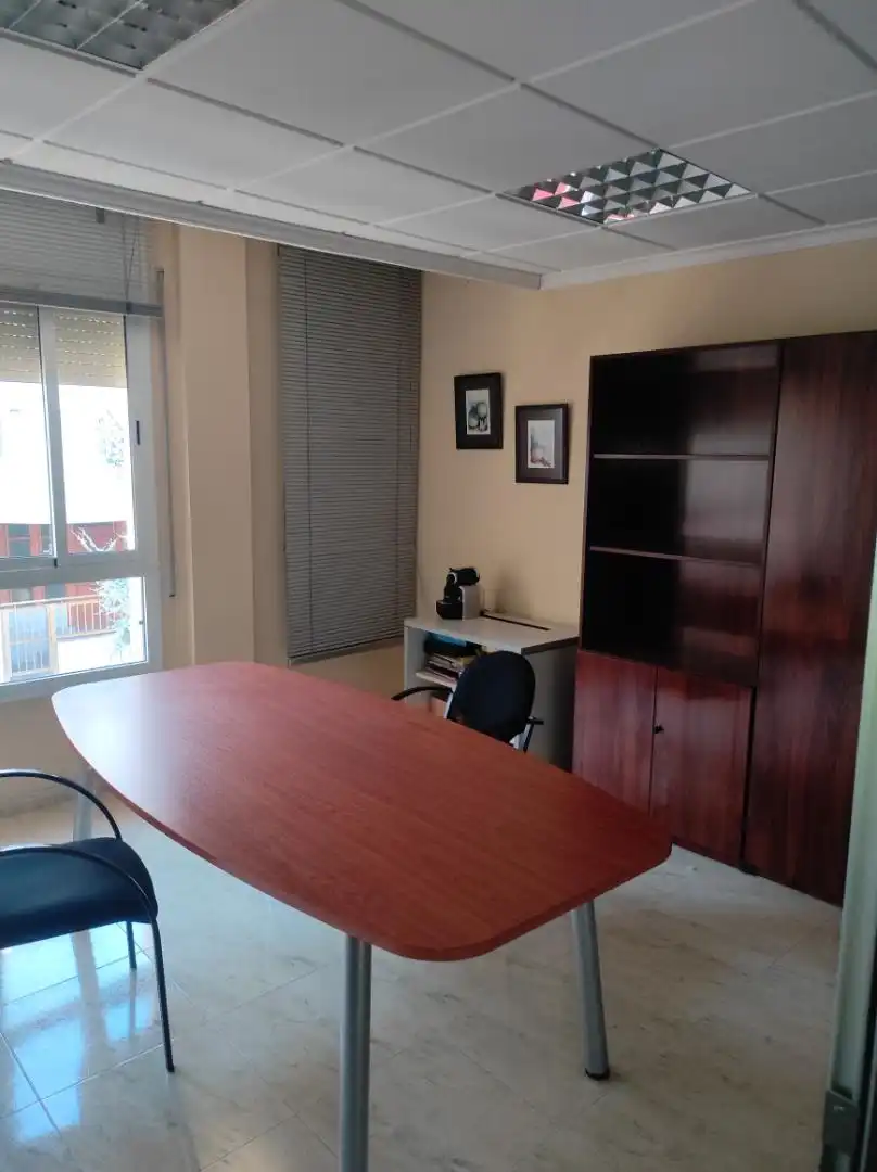 Oficina de alquiler en Santa Bàrbara