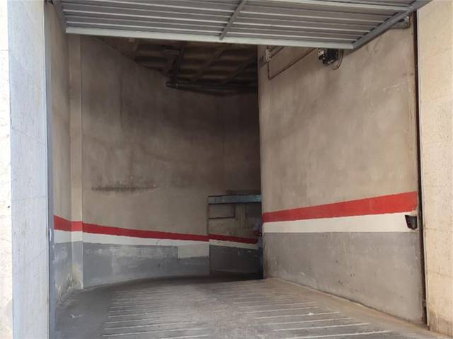 Garaje en Venta en Carrer del Pare Guillem Vives, 21 en Foners
