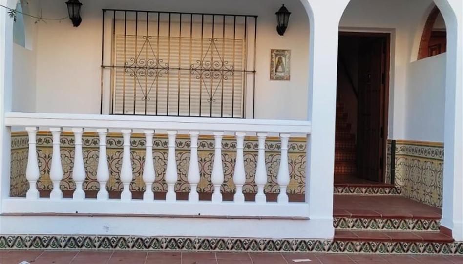 Casa adosada en venda a Avenida Manuel Altolaguirre, 11, La Cala del Moral, Málaga - imatge 1 Foto 1 de Casa adosada en venda a Avenida Manuel Altolaguirre, 11, La Cala del Moral, Málaga