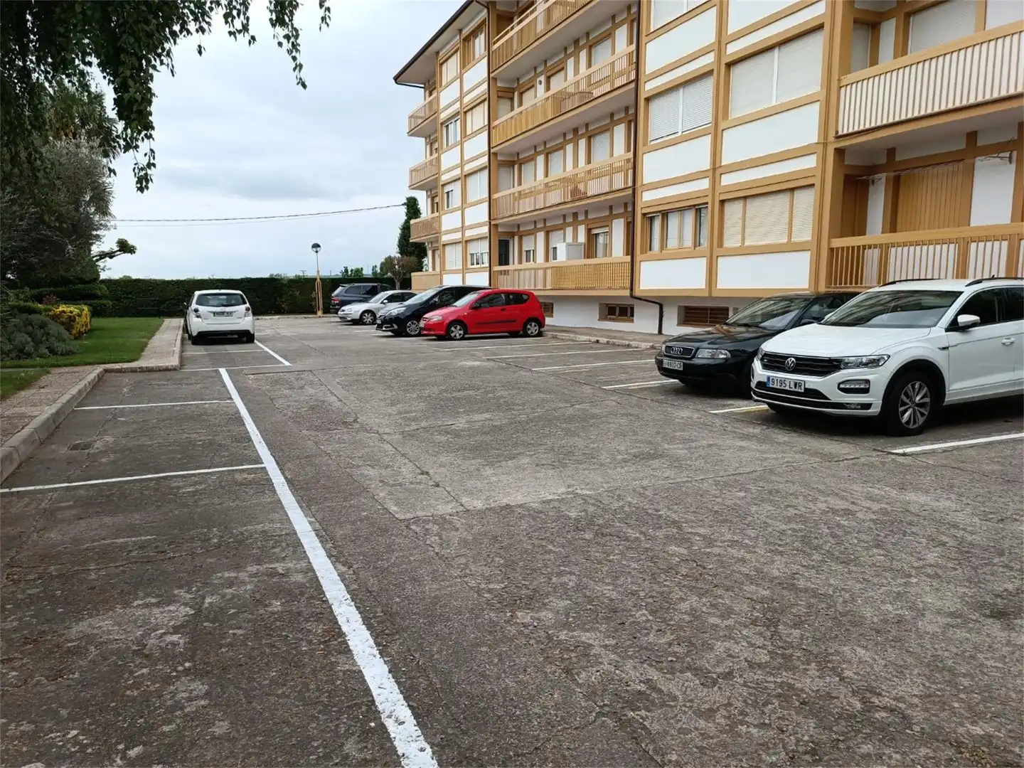 Pis en venda a Avenida de Haro, 16d, Santo Domingo de la Calzada Aparcament de Pis en venda en Santo Domingo de la Calzada amb Terrassa i Balcó