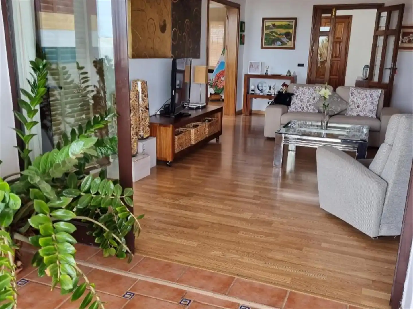 Casa o xalet en venda a Calle Noruega, 19, Playa Blanca Sala d'estar de Casa o xalet en venda en Yaiza amb Terrassa, Piscina i Balcó