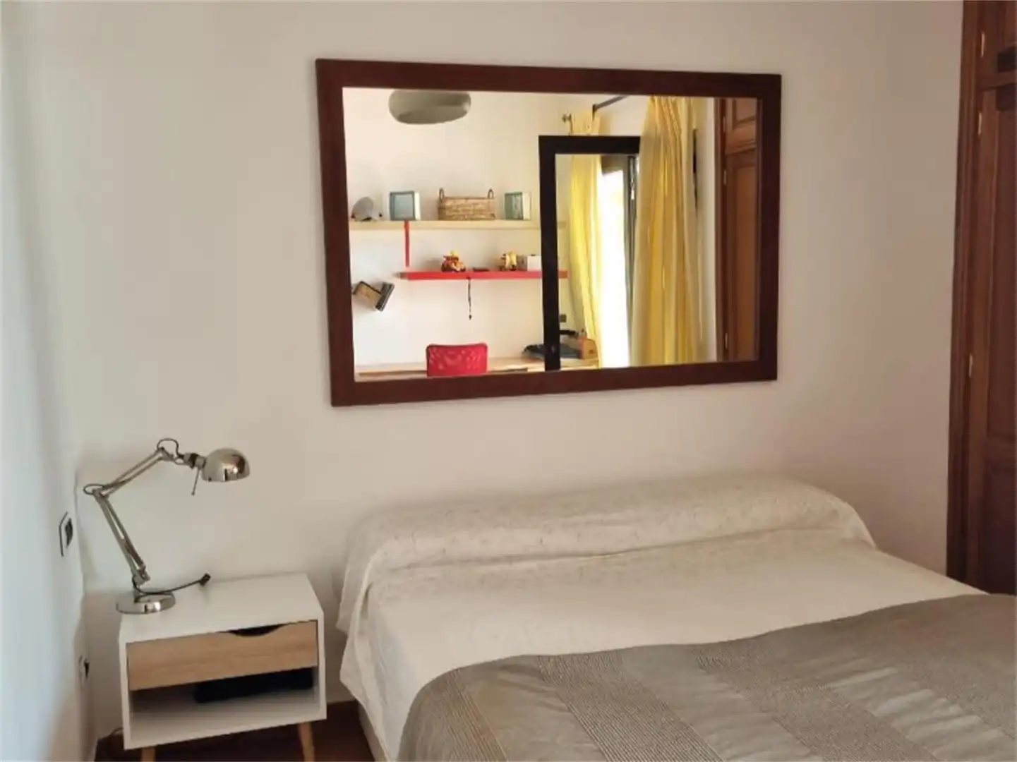 Casa o xalet en venda a Calle Noruega, 19, Playa Blanca Dormitori de Casa o xalet en venda en Yaiza amb Terrassa, Piscina i Balcó