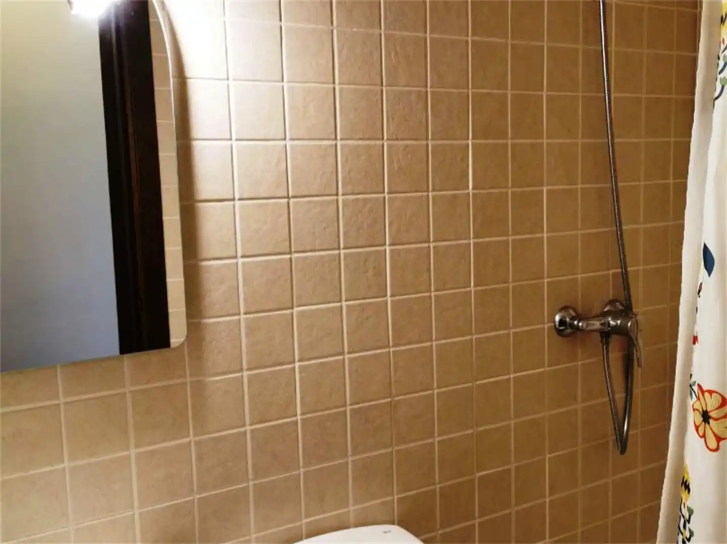 Piso en venta en Carrer del Comte de Rius, 2, Cornudella de Montsant Baño de Piso en venta en Cornudella de Montsant con Calefacción, Terraza y Amueblado