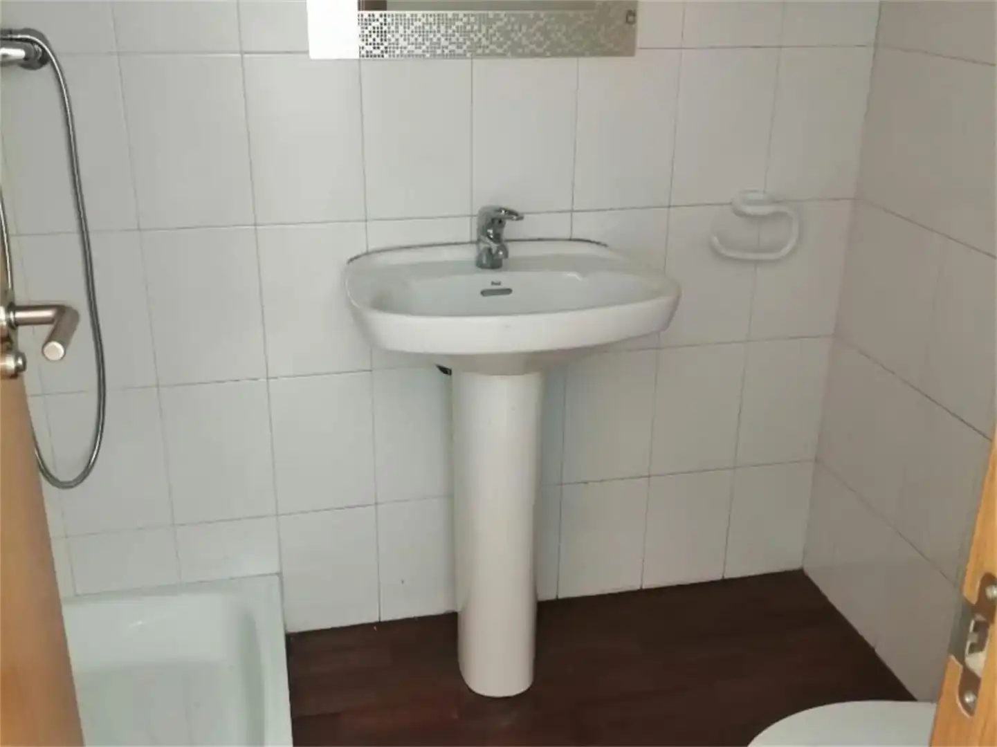 Baño de Oficina de alquiler en Murcia