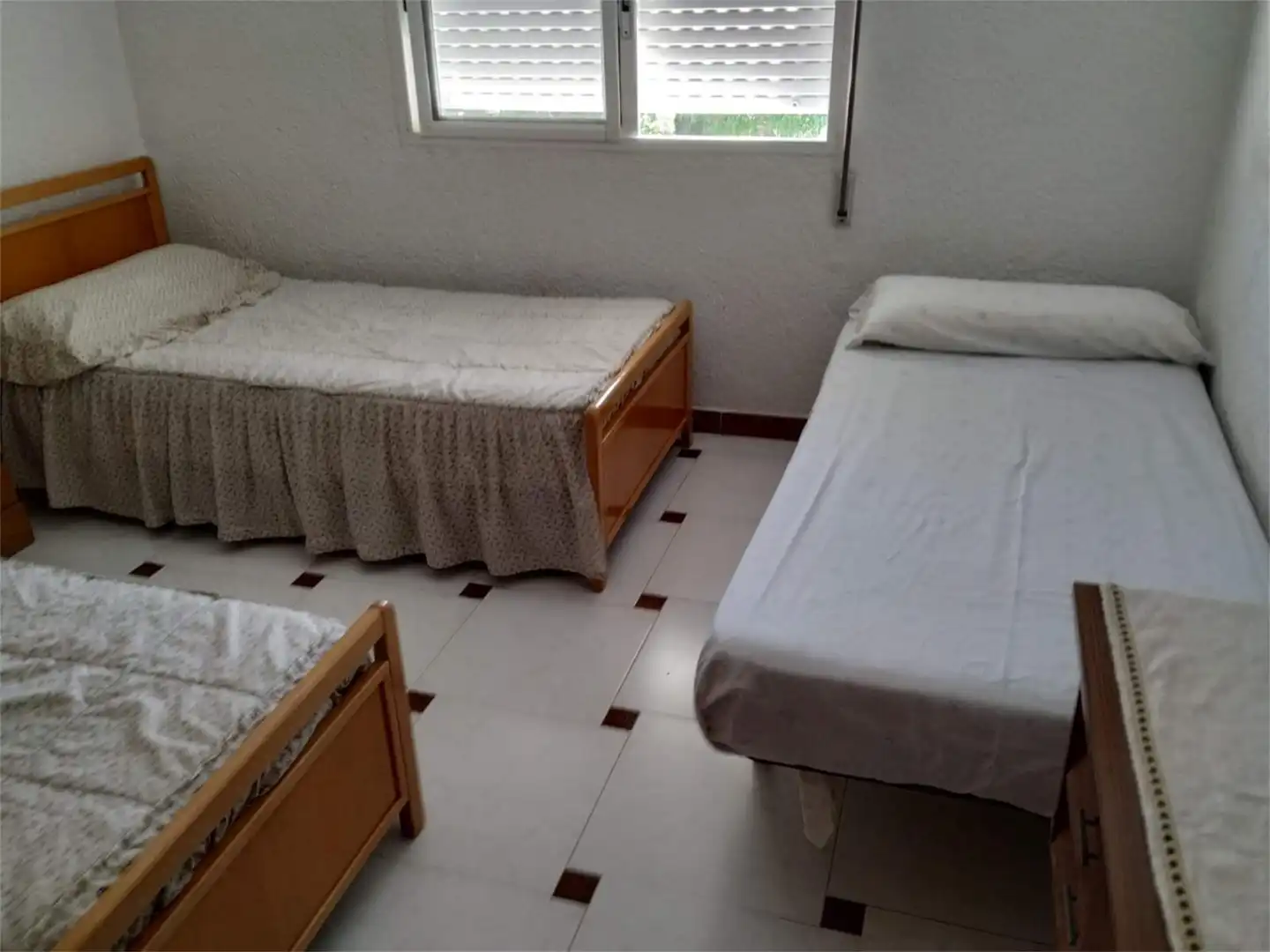 Habitación de Casa o chalet de alquiler en Oliva con Jardín privado, Terraza y Amueblado