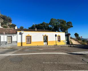 Vista exterior de Casa adosada en venda en Alburquerque