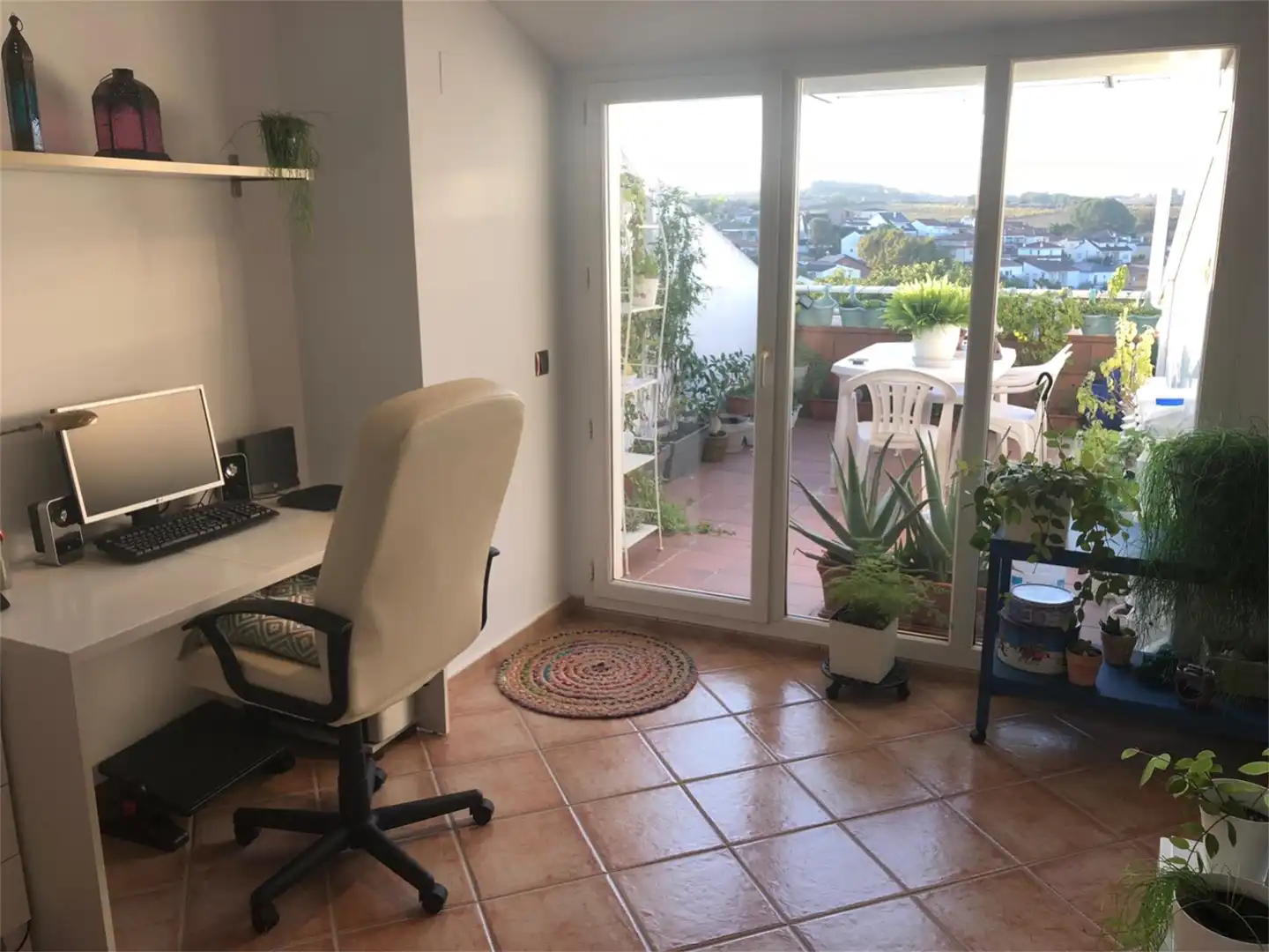 Piso en venta en Piera con Calefacción, Terraza y Parking comunitario