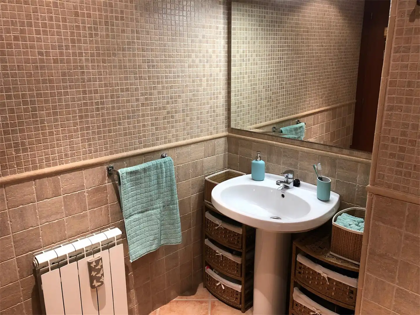 Baño de Piso en venta en Piera con Calefacción, Terraza y Parking comunitario