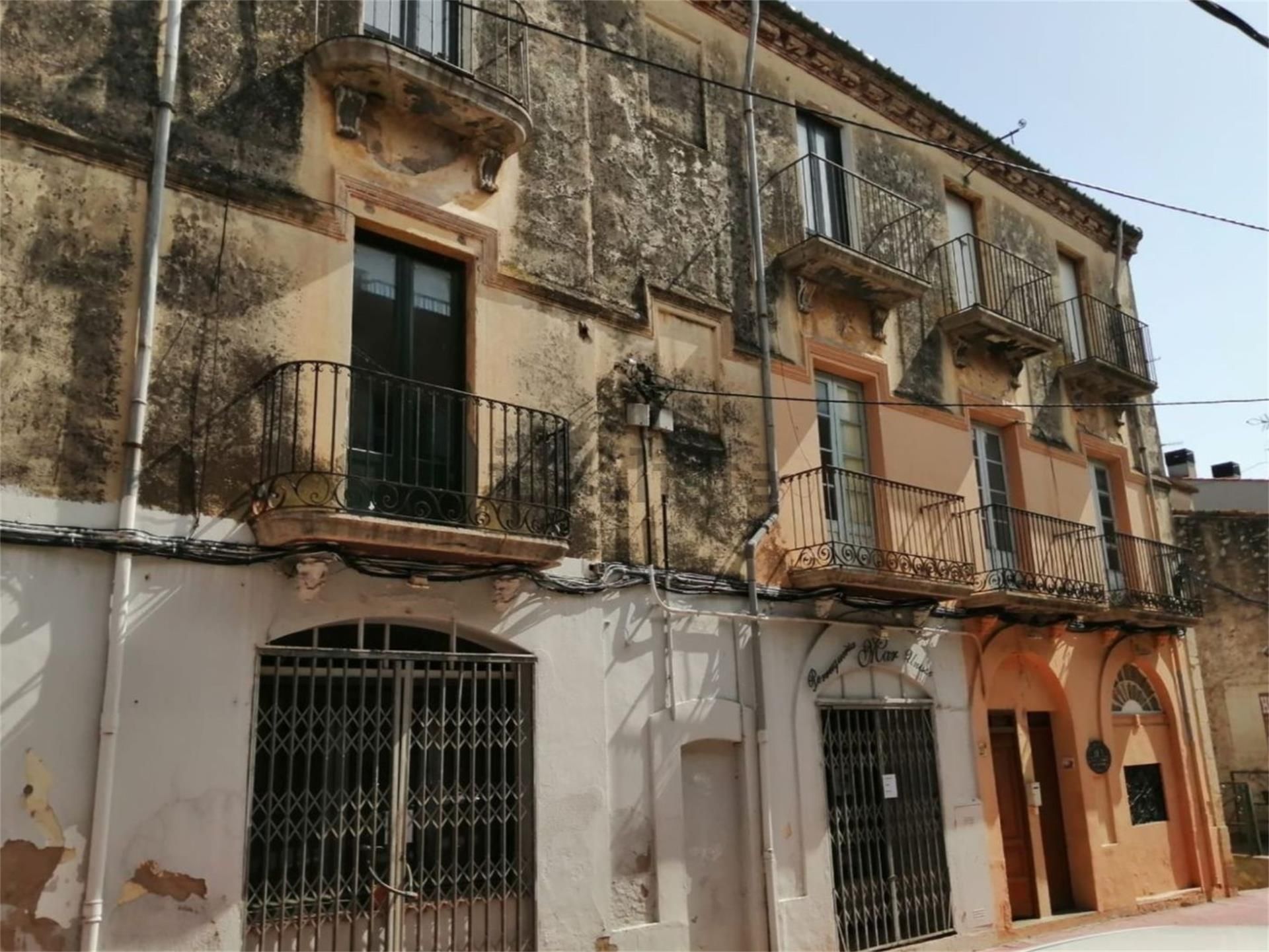 Vista exterior de Finca rústica en venda en Pont de Molins amb Jardí privat