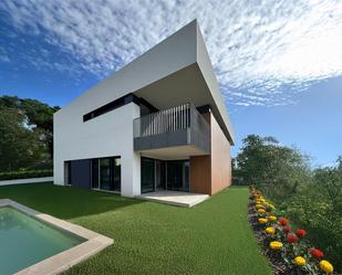 Vista exterior de Casa o xalet en venda en Palamós amb Aire condicionat, Terrassa i Piscina