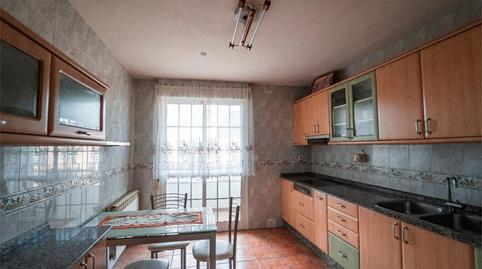 Photo 3 of Flat for sale in Avenida el Bierzo, 24, Camponaraya, León