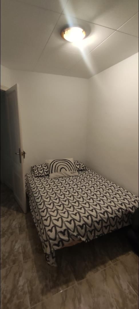 Bedroom of Flat to share in L'Hospitalet de Llobregat  with Heating, Furnished and Washing machine