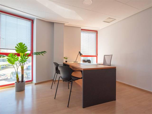 Oficina en Alquiler en Avenida Lope de Vega, 12 en Infante Juan Manuel