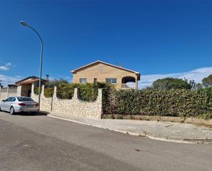 Vista exterior de Casa o xalet en venda en Tordera amb Terrassa i Balcó