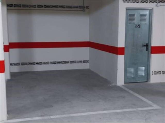 Garaje en Alquiler en Carrer Alcalde José Carratalá Baeza, 25 en Campello pueblo