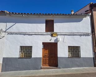 Exterior view of Single-family semi-detached for sale in Navalvillar de Pela