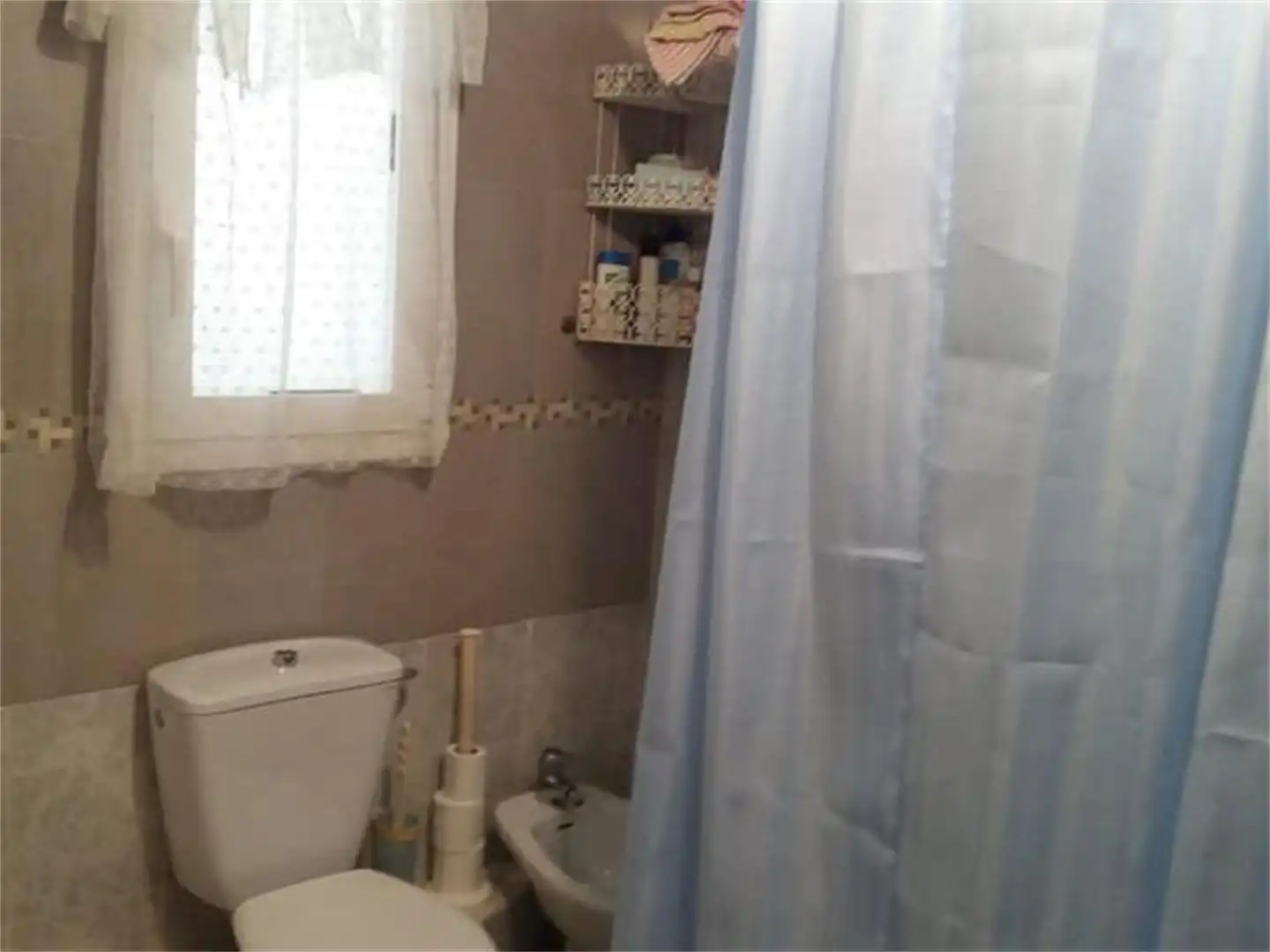 Piso en venta en Carrer Sant Sebastia, 12, Vespella de Gaià Baño de Piso en venta en Vespella de Gaià con Jardín privado y Amueblado