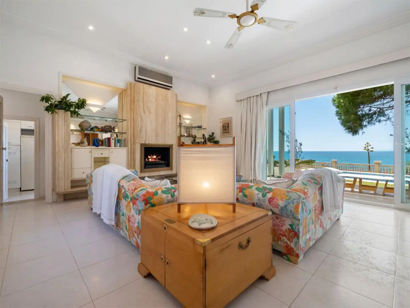 Piso en venta en Carrer del Baró de la Tournelle, 5, Pla de Maset - Cap de Salou Sala de estar de Piso en venta en Salou con Aire acondicionado, Calefacción y Jardín privado