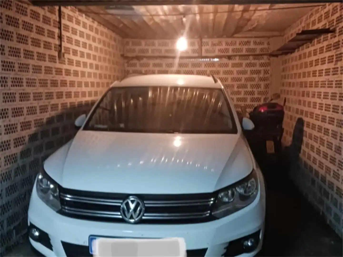 Garage zum Verkauf in Travesía de la Vidriera, 21, Versalles Parkplatz von Garage zum Verkauf in Avilés