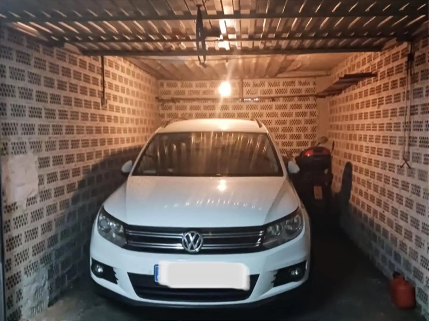 Garage zum Verkauf in Travesía de la Vidriera, 21, Versalles Parkplatz von Garage zum Verkauf in Avilés
