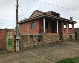 Vista exterior de Casa o xalet en venda en Gallegos del Río amb Jardí privat