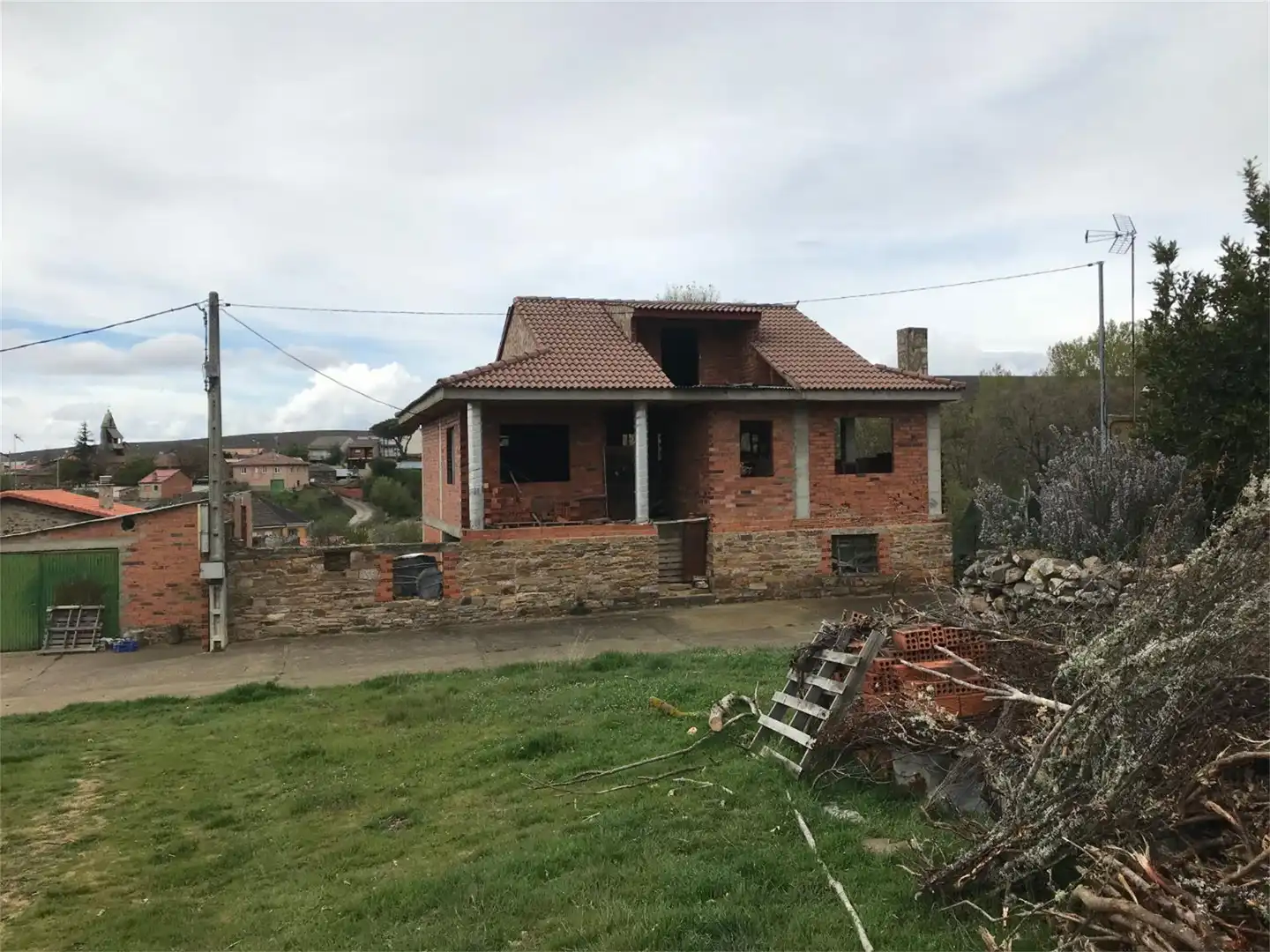Houses for sale in Gallegos del Río  with Private garden