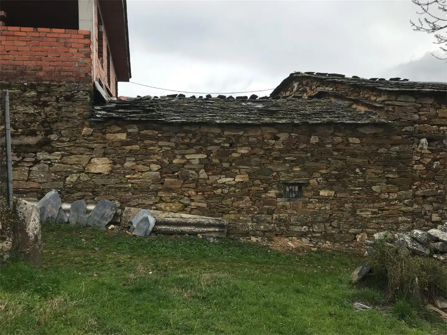 Exterior view of Houses for sale in Gallegos del Río  with Private garden