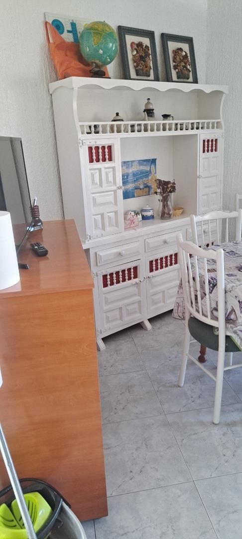 Menjador de Apartament de lloguer en La Manga del Mar Menor amb Terrassa, Moblat i Forn