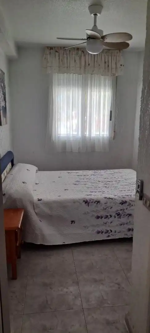 Wohnungen zur Miete in Gran Vía de la Manga, 12, La Manga del Mar Menor Schlafzimmer von Wohnungen zur Miete in La Manga del Mar Menor mit Terrasse