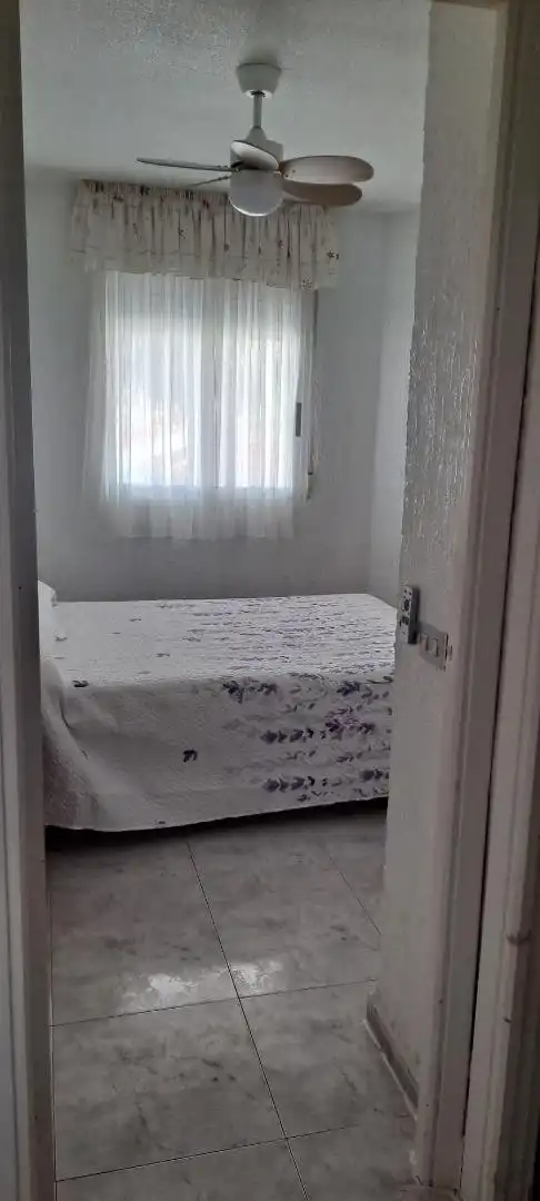 Wohnungen zur Miete in Gran Vía de la Manga, 12, La Manga del Mar Menor Schlafzimmer von Wohnungen zur Miete in La Manga del Mar Menor mit Terrasse